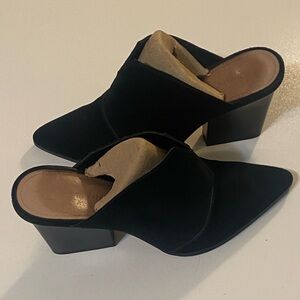 Donald J Pliner ‘Violet’ Suede Mules 4” Block Heel Sz 11